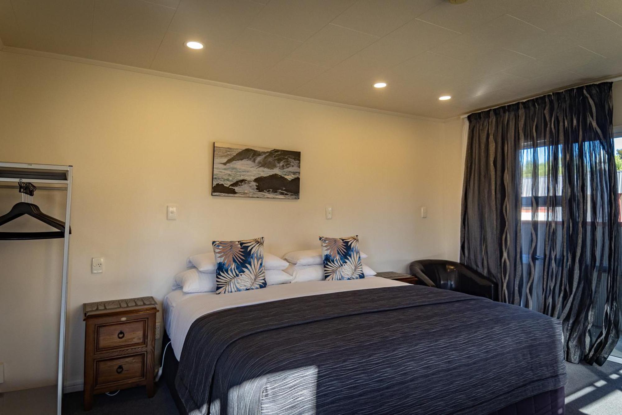 Amber Court Motel Te Anau Dış mekan fotoğraf