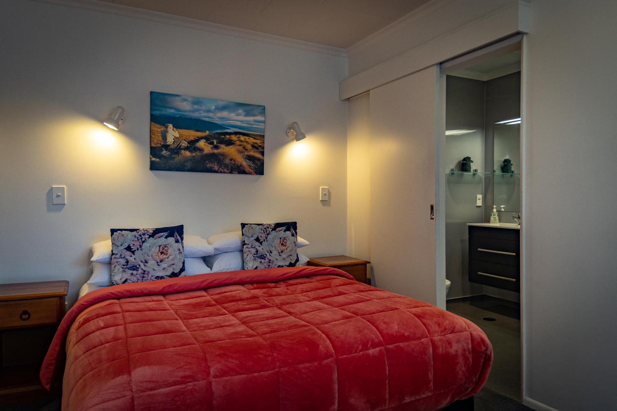 Amber Court Motel Te Anau Dış mekan fotoğraf