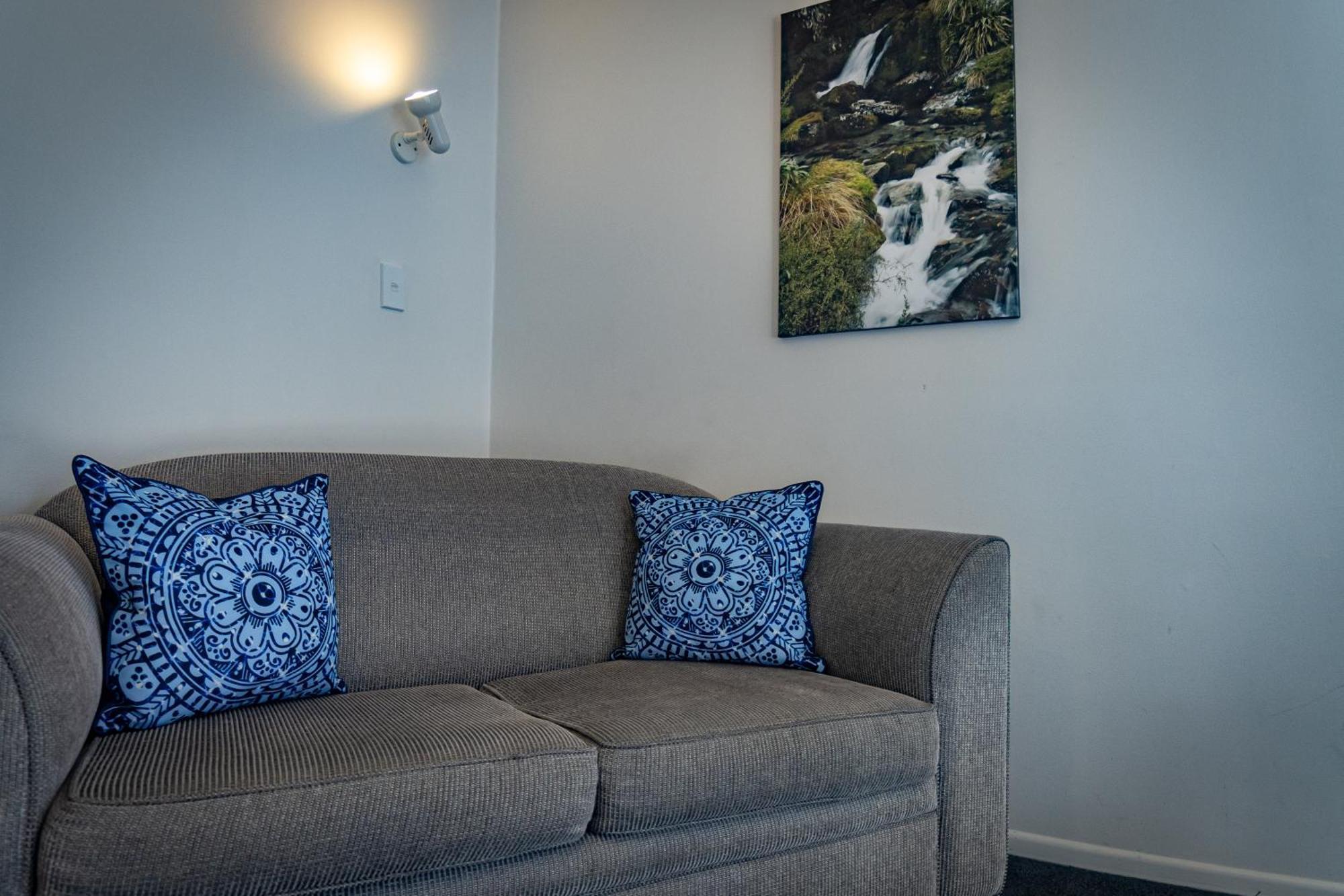 Amber Court Motel Te Anau Dış mekan fotoğraf